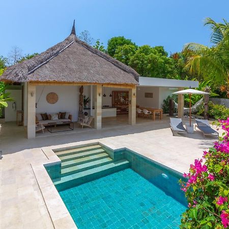 Villa Rasa Senang, With Private Cook And Pool Karangasem  Bagian luar foto