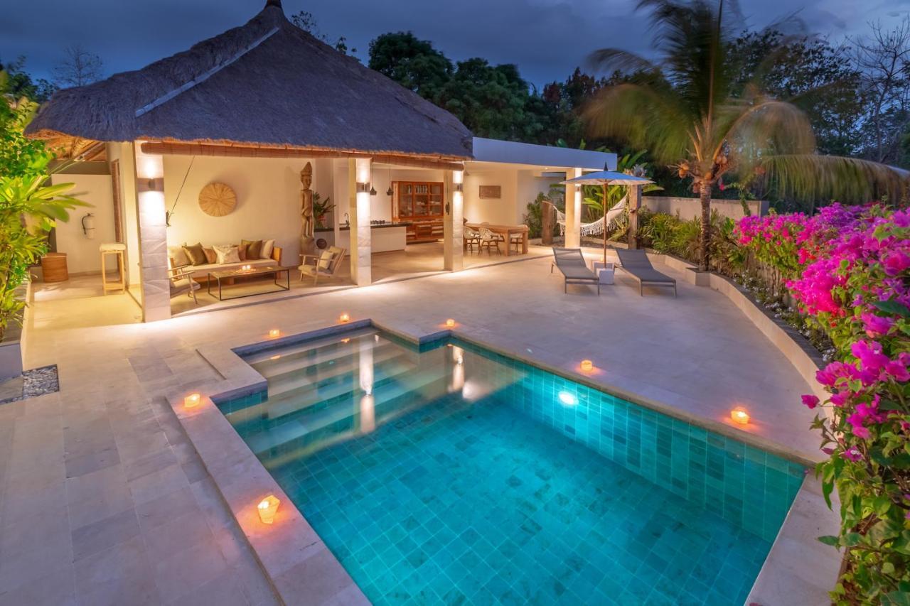 Villa Rasa Senang, With Private Cook And Pool Karangasem  Bagian luar foto