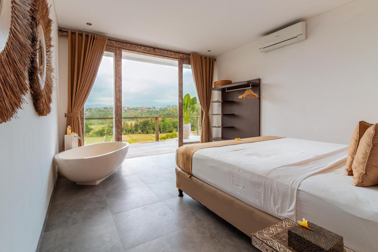 Villa Rasa Senang, With Private Cook And Pool Karangasem  Bagian luar foto