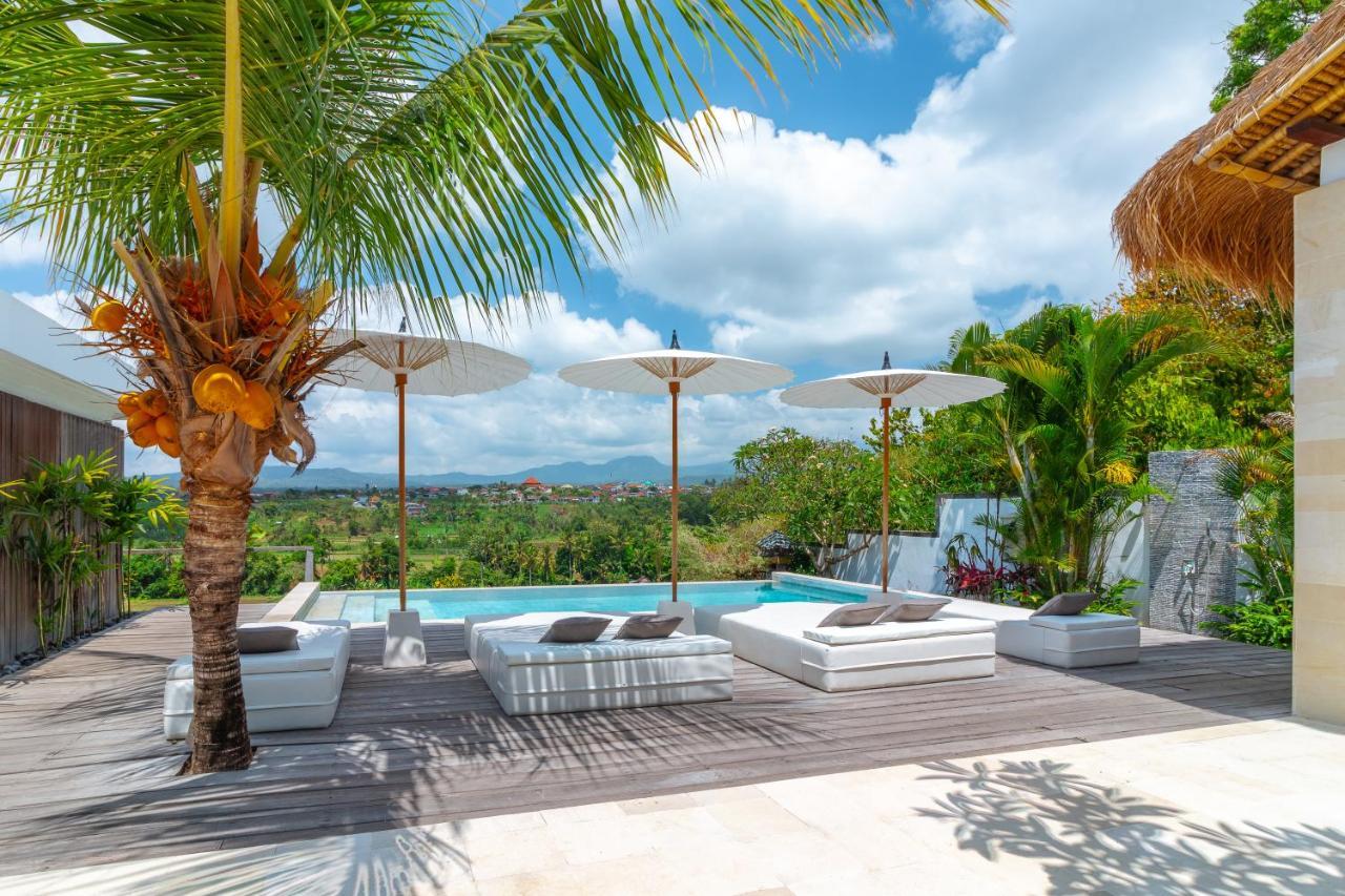 Villa Rasa Senang, With Private Cook And Pool Karangasem  Bagian luar foto