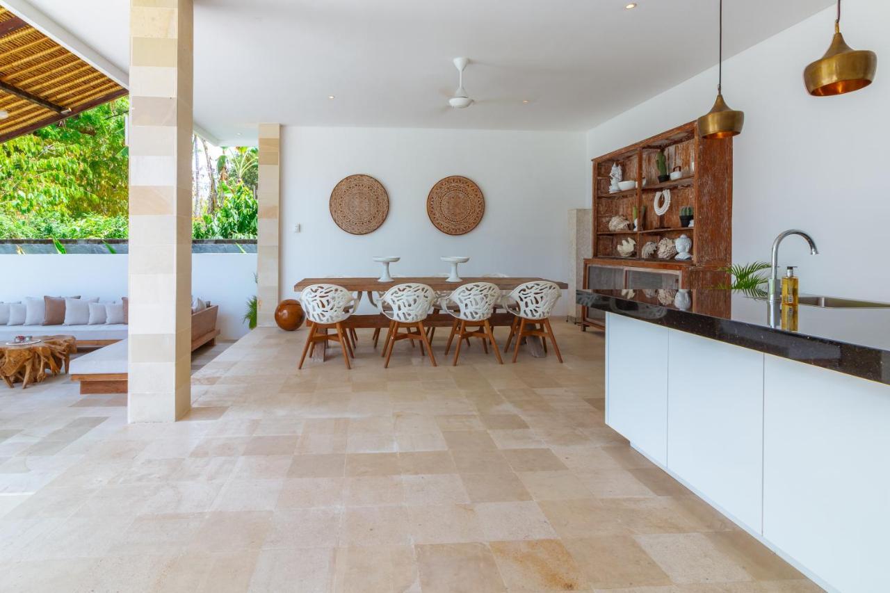 Villa Rasa Senang, With Private Cook And Pool Karangasem  Bagian luar foto