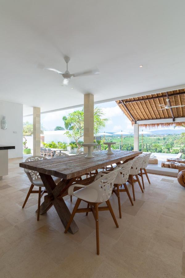 Villa Rasa Senang, With Private Cook And Pool Karangasem  Bagian luar foto