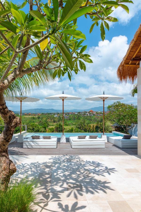 Villa Rasa Senang, With Private Cook And Pool Karangasem  Bagian luar foto