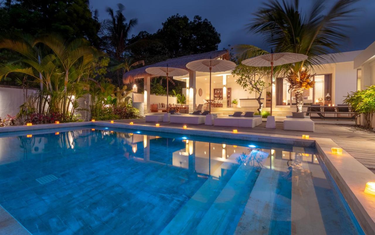 Villa Rasa Senang, With Private Cook And Pool Karangasem  Bagian luar foto