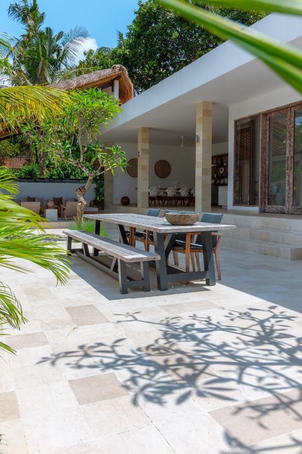 Villa Rasa Senang, With Private Cook And Pool Karangasem  Bagian luar foto