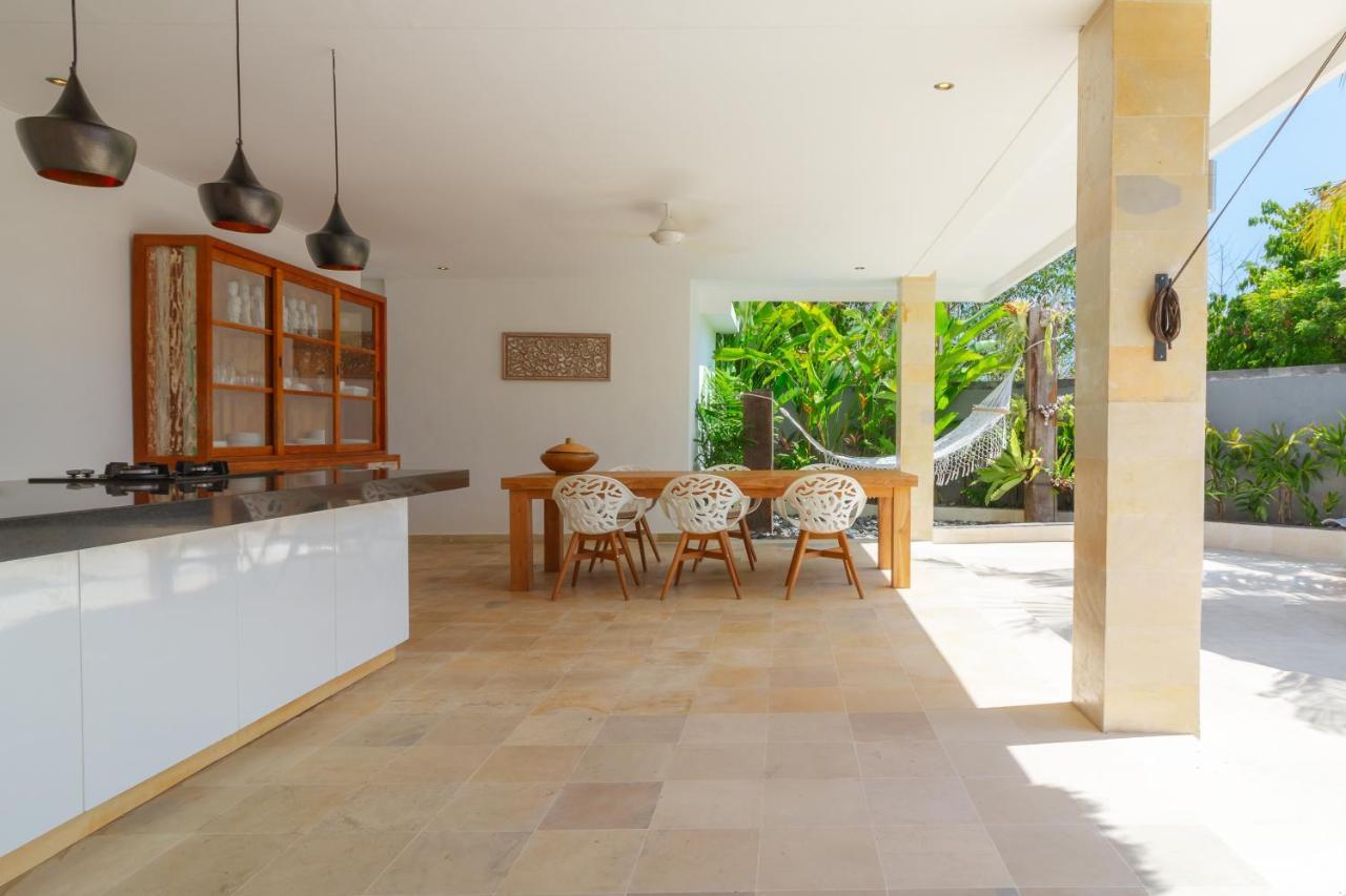 Villa Rasa Senang, With Private Cook And Pool Karangasem  Bagian luar foto